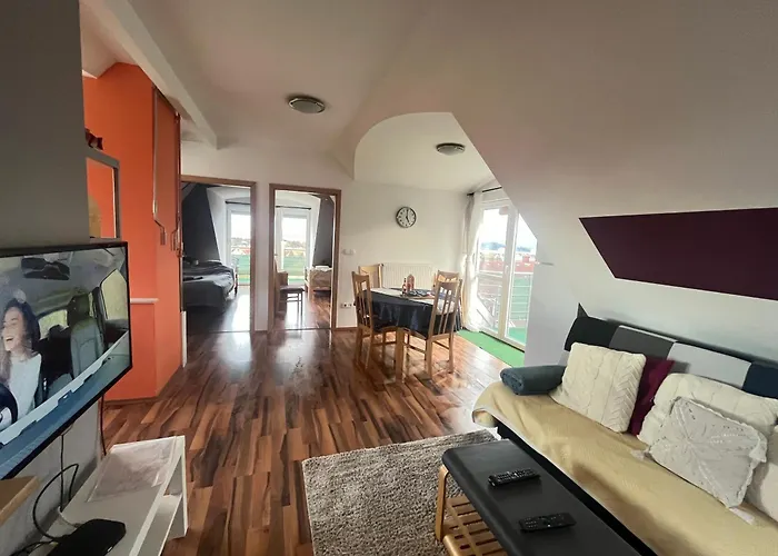 公寓 Balatonfuered Apartment *